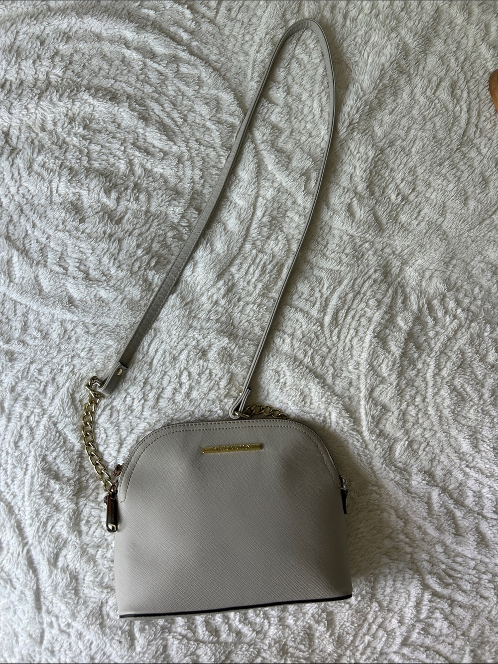 Steve Madden Light Gray Crossbody with Gold Chain